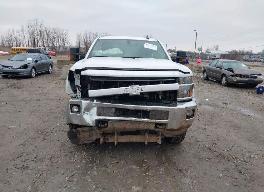 Photo 6 of 2019 Chevrolet Silverado 3500HD LT (VIN 1GC1KWEG5KF100845)