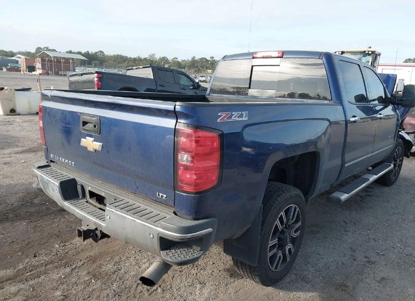 Photo 4 of 2015 Chevrolet Silverado 2500HD LTZ (VIN 1GC1KWEG7FF158414)