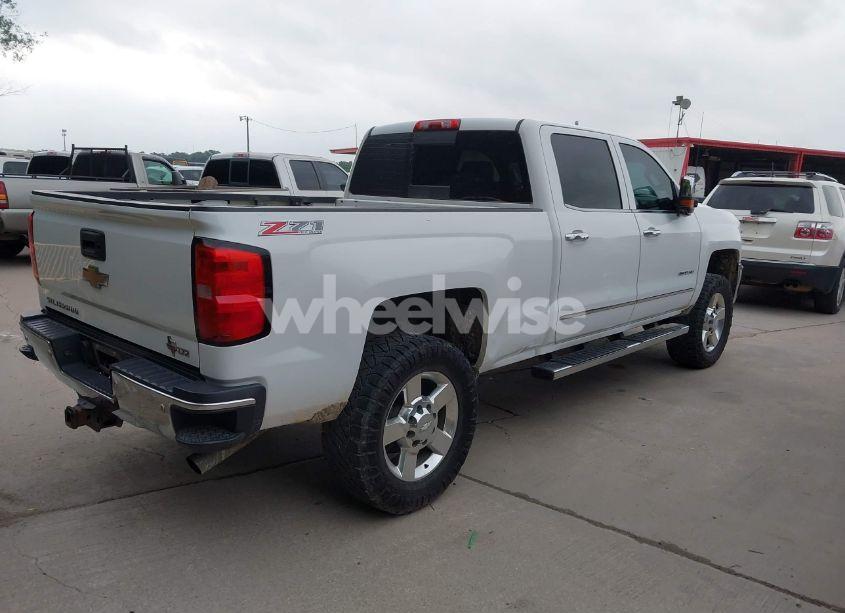 Photo 4 of 2015 Chevrolet Silverado 2500HD LTZ (VIN 1GC1KWEG7FF641157)
