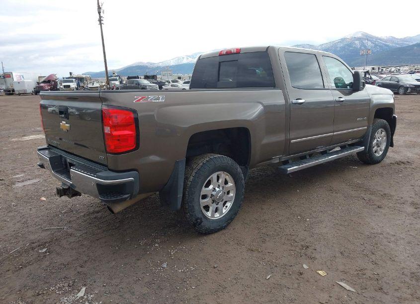 Photo 4 of 2015 Chevrolet Silverado 2500HD LTZ (VIN 1GC1KWEG8FF164996)