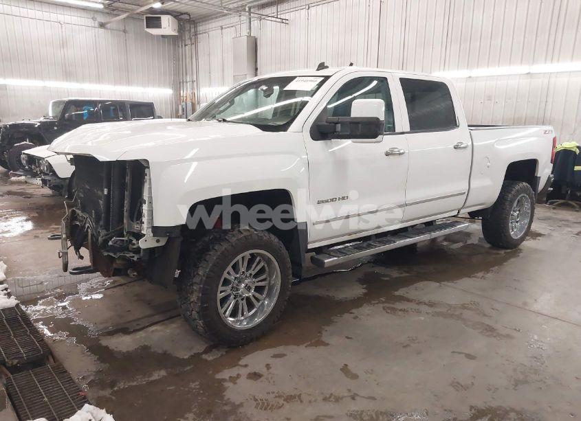 Photo 2 of 2015 Chevrolet Silverado 2500HD LTZ (VIN 1GC1KWEG8FF196167)