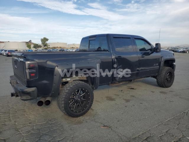 Photo 5 of 2017 CHEVROLET SILVERADO K2500 HEAVY DUTY LTZ (VIN 1GC1KWEG8HF249565)