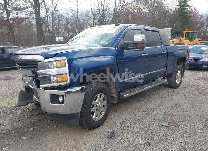 Photo 2 of 2015 Chevrolet Silverado 2500HD LTZ (VIN 1GC1KWEGXFF553882)