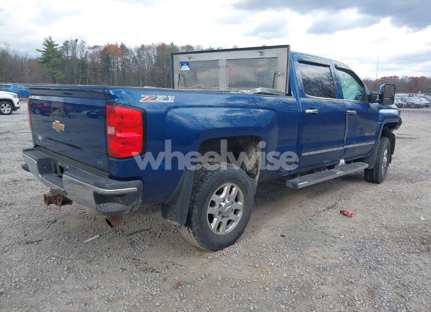 Photo 4 of 2015 Chevrolet Silverado 2500HD LTZ (VIN 1GC1KWEGXFF553882)