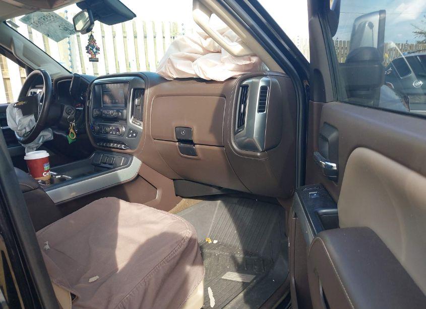 Photo 5 of 2017 Chevrolet Silverado 2500HD LTZ (VIN 1GC1KWEY0HF105646)