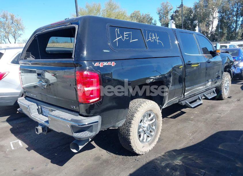 Photo 4 of 2017 Chevrolet Silverado 2500HD LTZ (VIN 1GC1KWEY3HF135028)