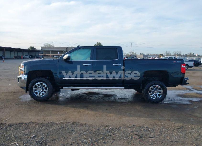 Photo 14 of 2017 Chevrolet Silverado 2500HD LTZ (VIN 1GC1KWEY4HF205197)