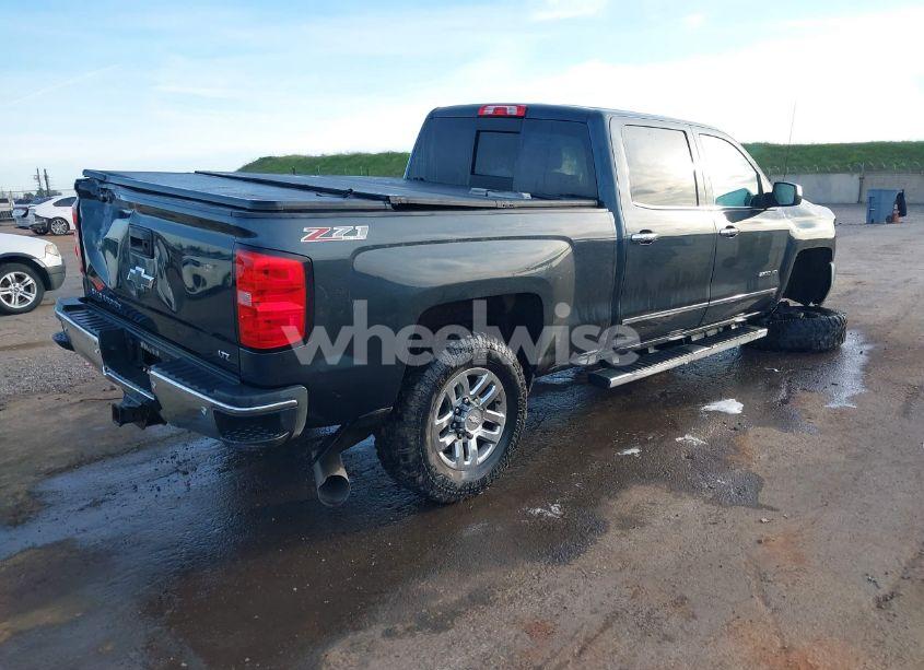 Photo 4 of 2017 Chevrolet Silverado 2500HD LTZ (VIN 1GC1KWEY4HF205197)