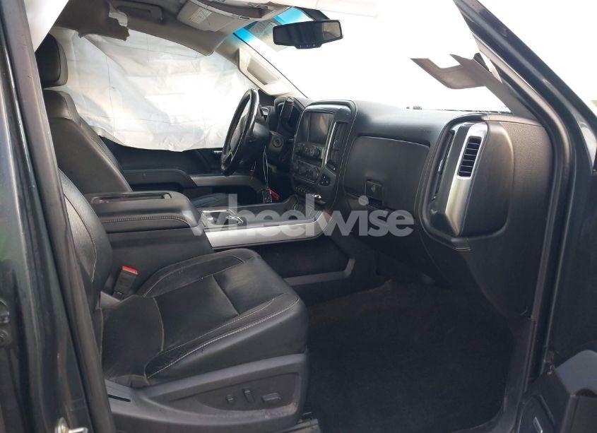 Photo 5 of 2017 Chevrolet Silverado 2500HD LTZ (VIN 1GC1KWEY4HF205197)