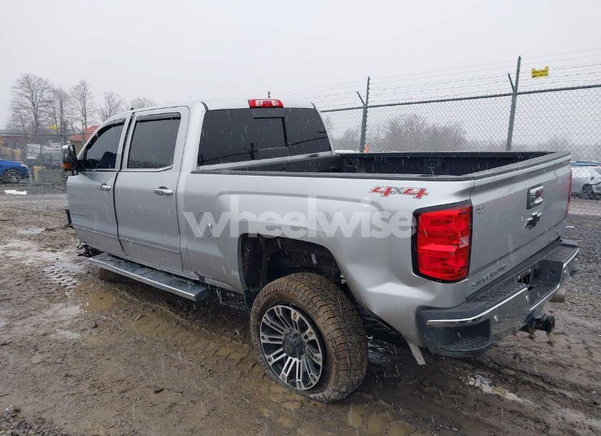 Photo 3 of 2017 Chevrolet Silverado 2500HD LTZ (VIN 1GC1KWEY4HF208858)