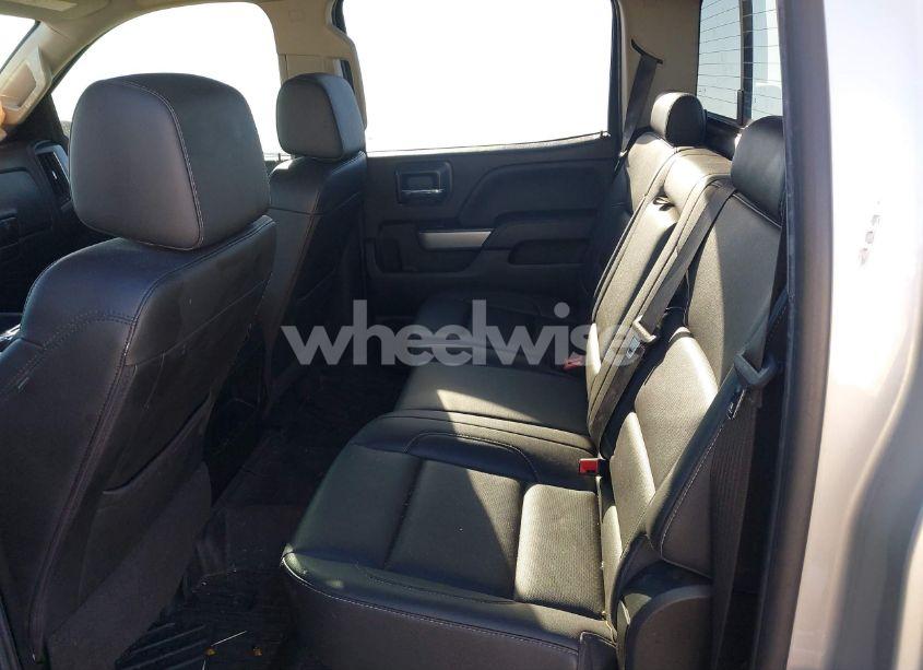 Photo 8 of 2018 Chevrolet Silverado 2500HD LTZ (VIN 1GC1KWEY4JF193641)