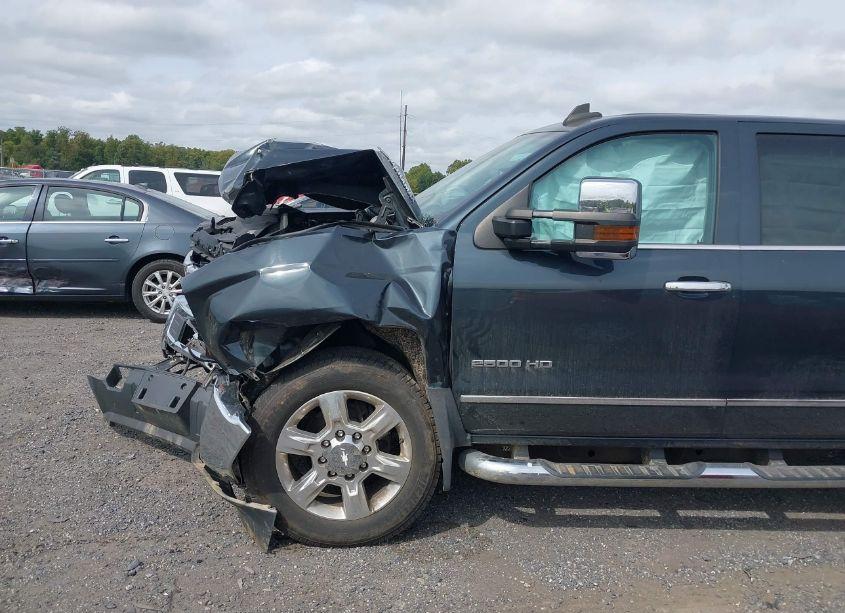 Photo 14 of 2018 Chevrolet Silverado 2500HD LTZ (VIN 1GC1KWEY4JF240585)