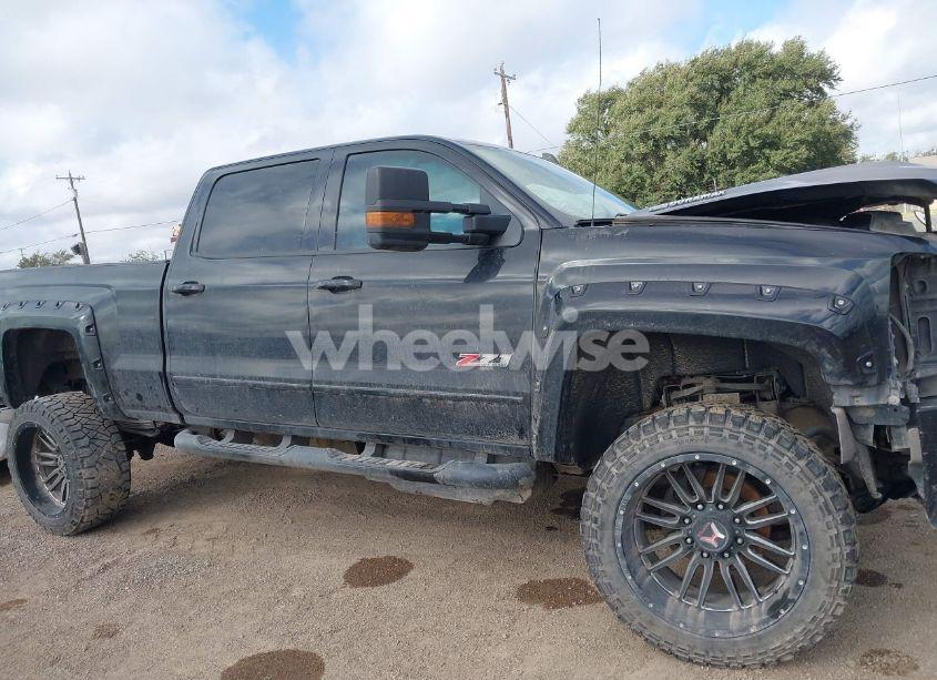 Photo 14 of 2017 Chevrolet Silverado 2500HD LTZ (VIN 1GC1KWEY6HF192100)