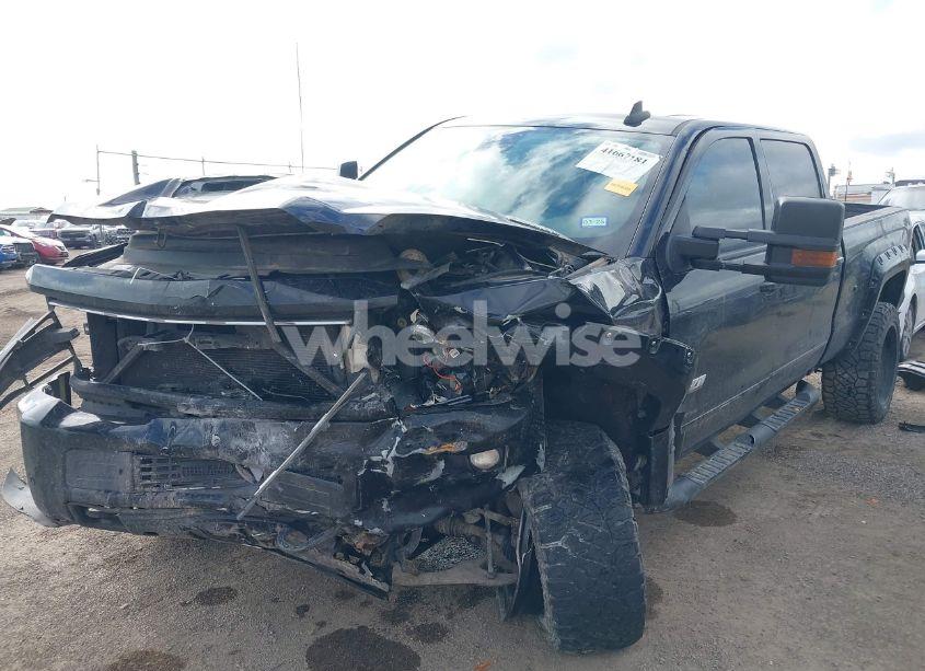 Photo 2 of 2017 Chevrolet Silverado 2500HD LTZ (VIN 1GC1KWEY6HF192100)