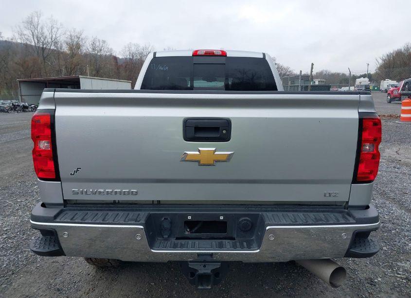 Photo 16 of 2018 Chevrolet Silverado 2500HD LTZ (VIN 1GC1KWEY7JF178521)