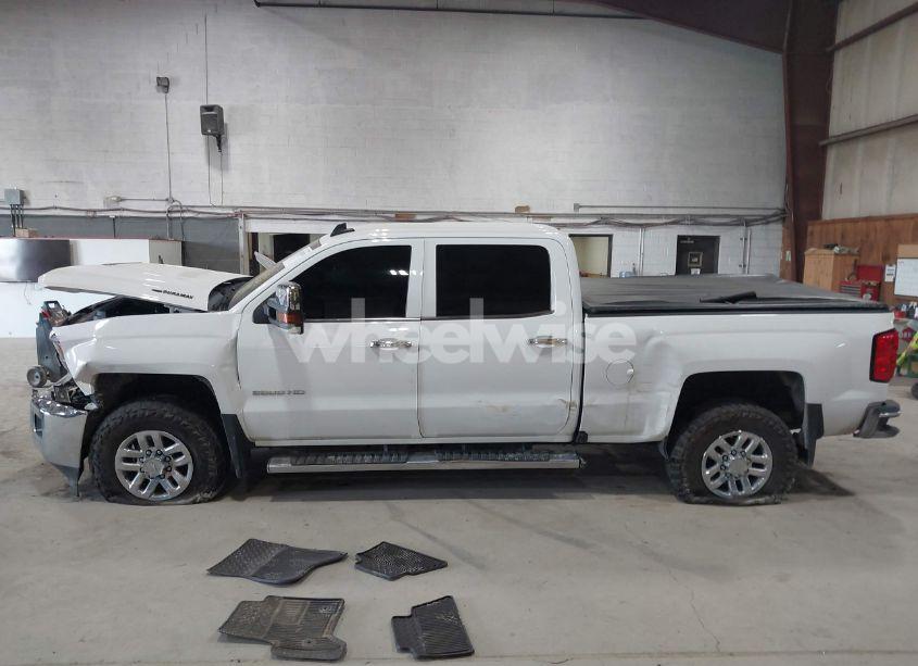 Photo 14 of 2017 Chevrolet Silverado 2500HD LTZ (VIN 1GC1KWEY8HF226862)