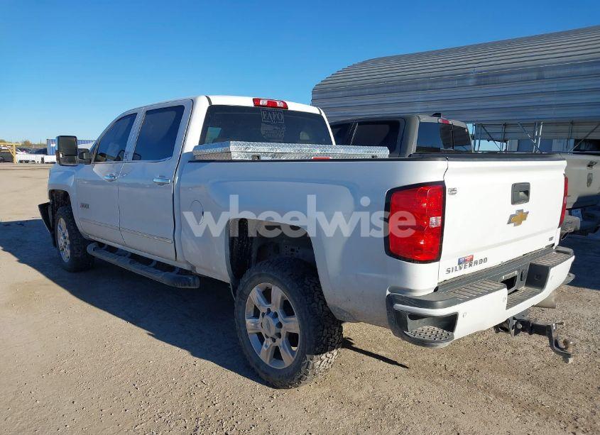 Photo 3 of 2018 Chevrolet Silverado 2500HD LTZ (VIN 1GC1KWEY8JF224454)