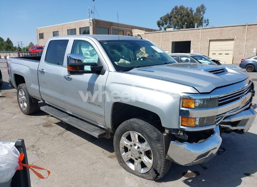 2017 Chevrolet Silverado 2500HD LTZ (VIN 1GC1KWEY9HF147801) main photo