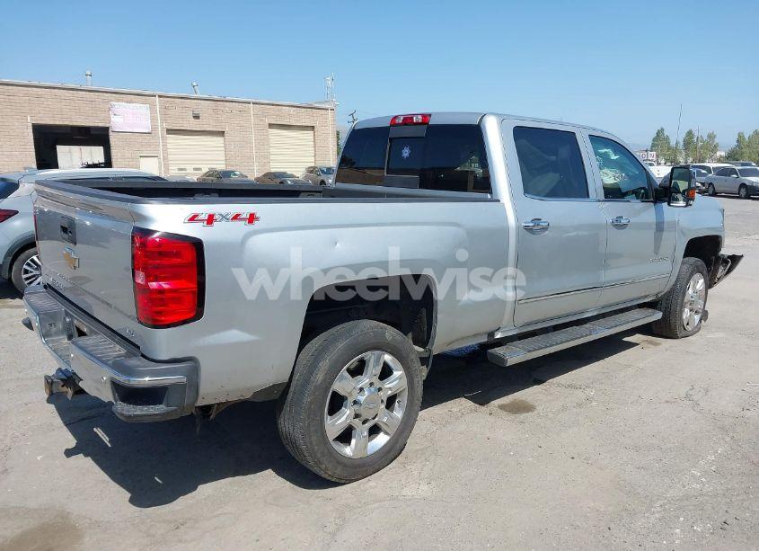 Photo 4 of 2017 Chevrolet Silverado 2500HD LTZ (VIN 1GC1KWEY9HF147801)