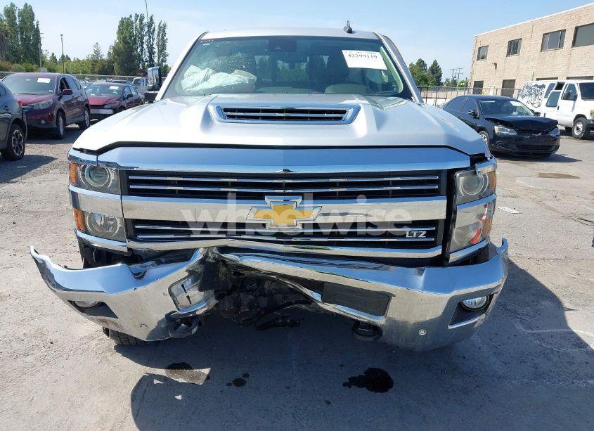 Photo 6 of 2017 Chevrolet Silverado 2500HD LTZ (VIN 1GC1KWEY9HF147801)