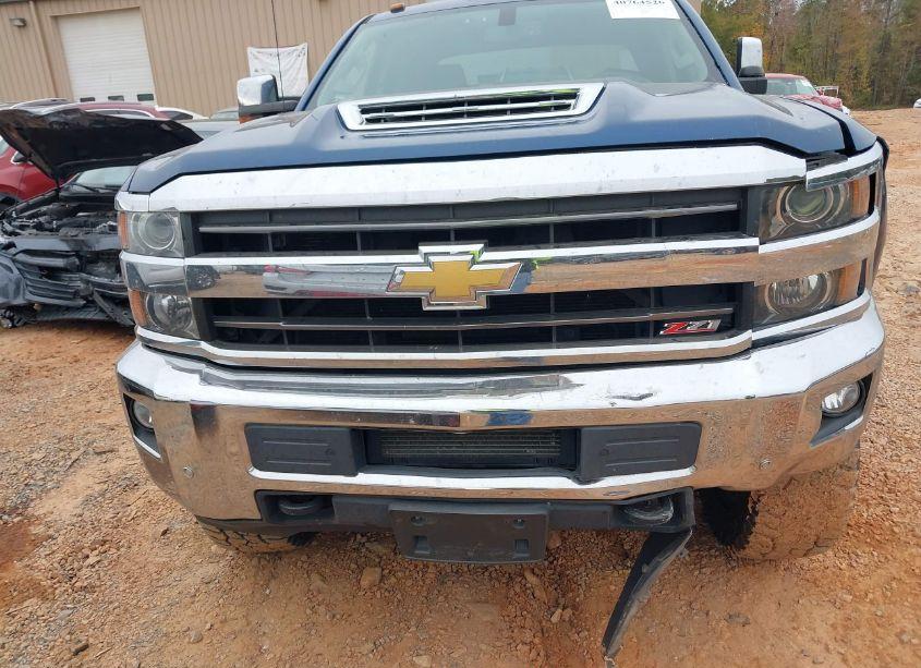 Photo 12 of 2018 Chevrolet Silverado 2500HD LTZ (VIN 1GC1KWEY9JF125903)