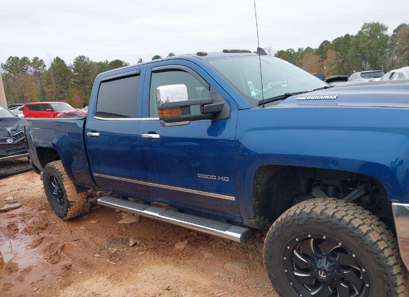 Photo 13 of 2018 Chevrolet Silverado 2500HD LTZ (VIN 1GC1KWEY9JF125903)