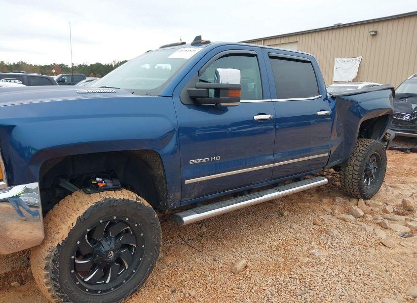 Photo 2 of 2018 Chevrolet Silverado 2500HD LTZ (VIN 1GC1KWEY9JF125903)