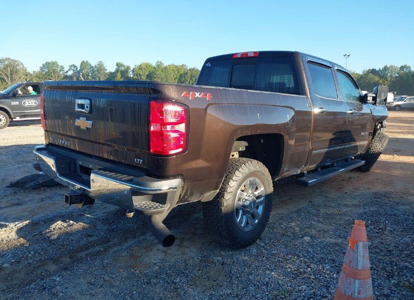 Photo 4 of 2018 Chevrolet Silverado 2500HD LTZ (VIN 1GC1KWEY9JF260315)