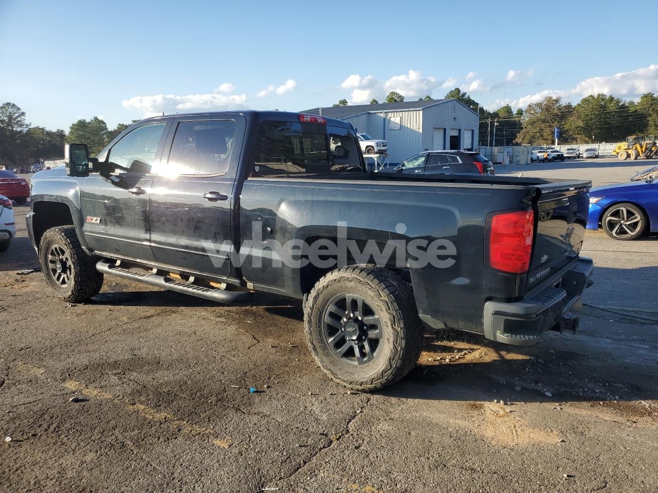 Photo 2 of 2018 CHEVROLET SILVERADO K2500 HEAVY DUTY LTZ (VIN 1GC1KWEY9JF282864)