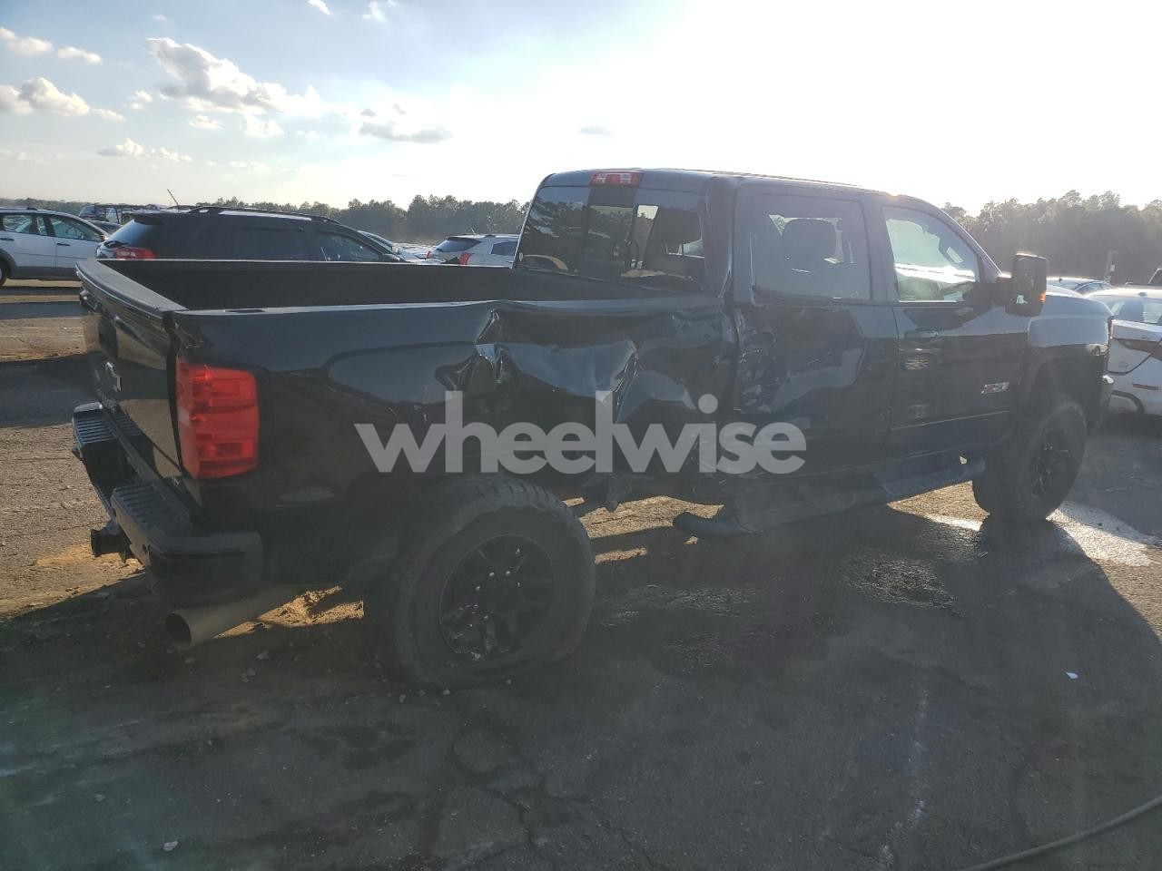 Photo 3 of 2018 CHEVROLET SILVERADO K2500 HEAVY DUTY LTZ (VIN 1GC1KWEY9JF282864)
