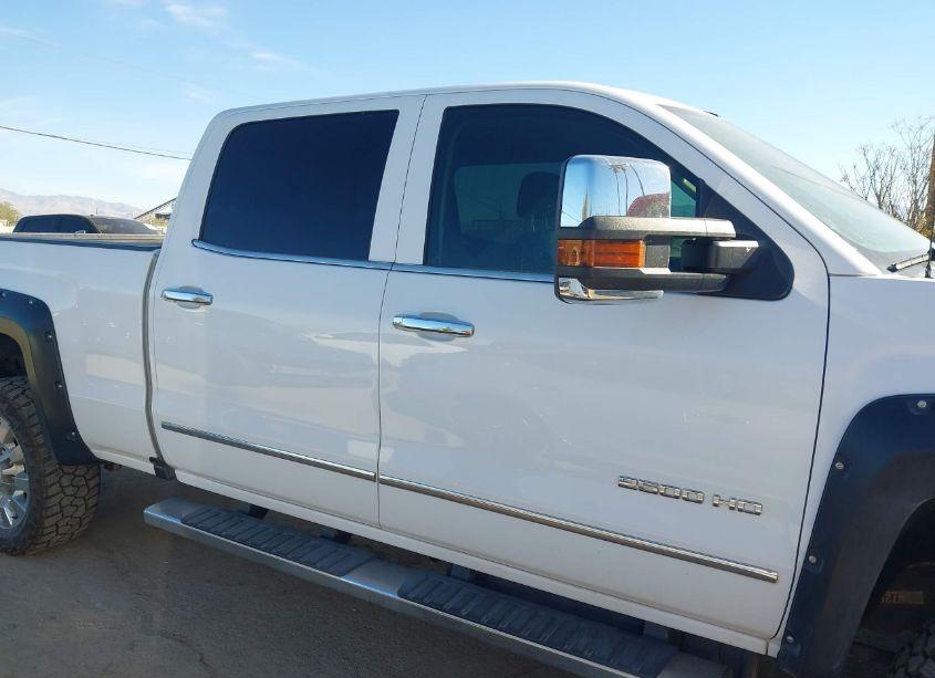 Photo 13 of 2017 Chevrolet Silverado 2500HD LTZ (VIN 1GC1KWEYXHF180807)