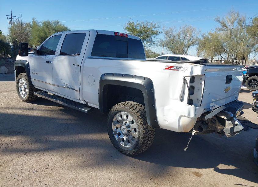 Photo 3 of 2017 Chevrolet Silverado 2500HD LTZ (VIN 1GC1KWEYXHF180807)