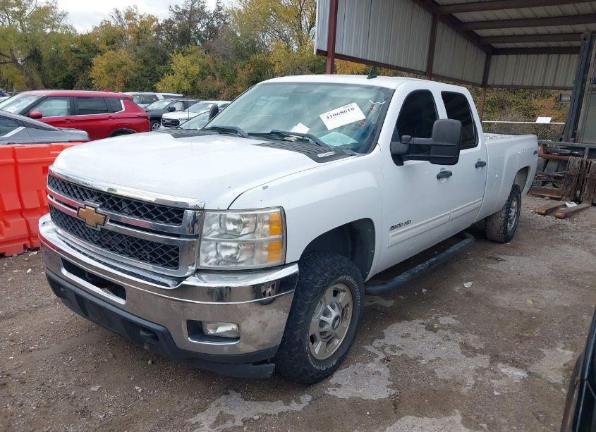 Photo 2 of 2011 Chevrolet Silverado 2500HD LT (VIN 1GC1KXC81BF250095)