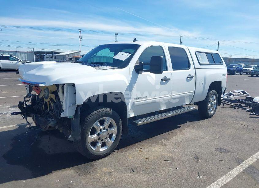 Photo 2 of 2013 Chevrolet Silverado 2500HD LT (VIN 1GC1KXC82DF192730)
