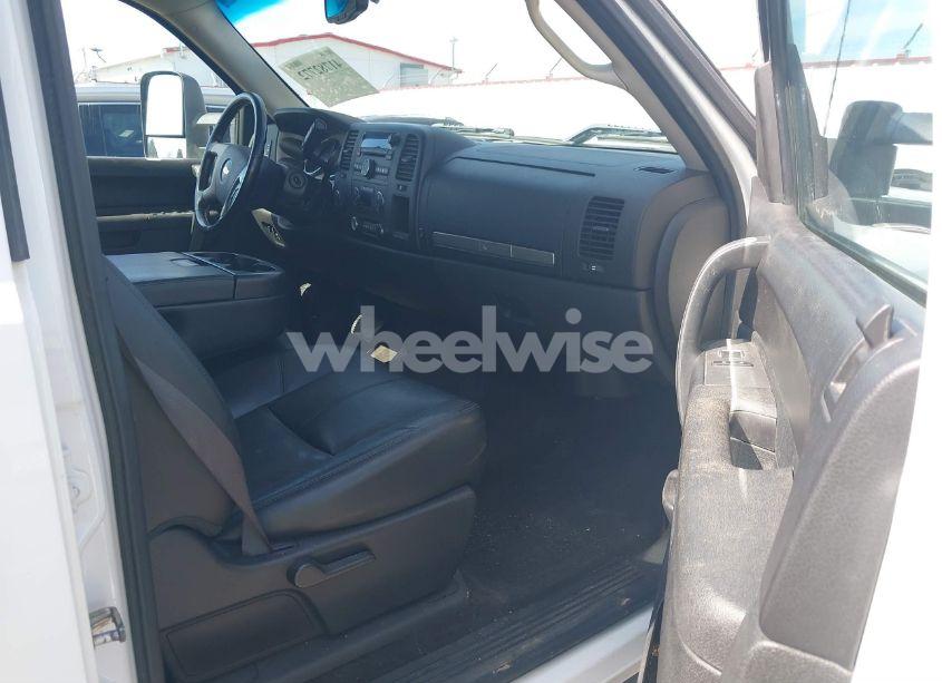Photo 5 of 2013 Chevrolet Silverado 2500HD LT (VIN 1GC1KXC82DF192730)