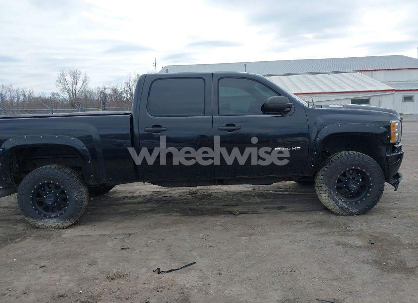 Photo 14 of 2011 Chevrolet Silverado 2500HD LT (VIN 1GC1KXC83BF172452)