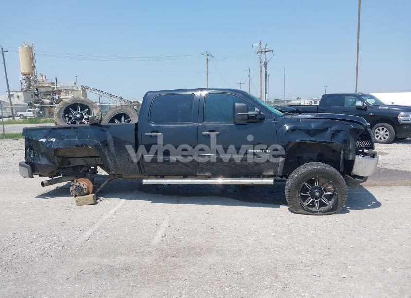 Photo 13 of 2011 Chevrolet Silverado 2500HD LT (VIN 1GC1KXC86BF223913)
