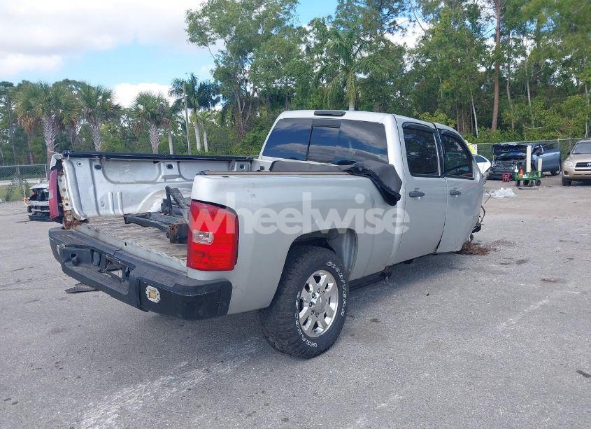Photo 4 of 2011 Chevrolet Silverado 2500HD LT (VIN 1GC1KXC87BF115641)