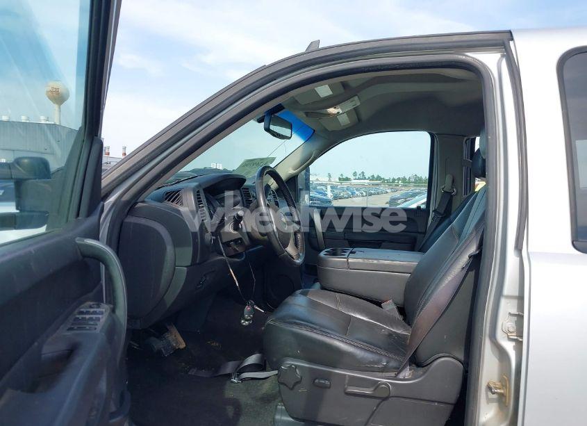 Photo 5 of 2012 Chevrolet Silverado 2500HD LT (VIN 1GC1KXC88CF213157)