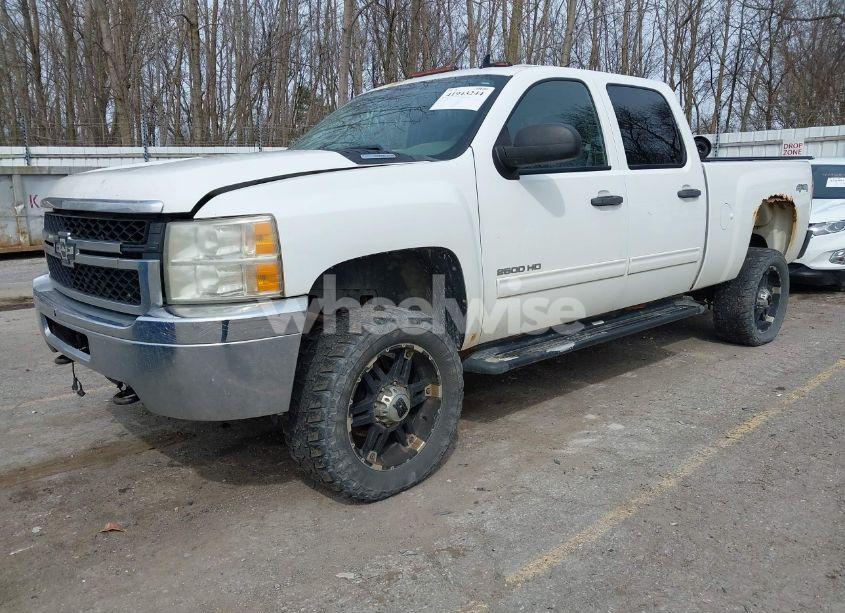 Photo 2 of 2011 Chevrolet Silverado 2500HD LT (VIN 1GC1KXC89BF253469)