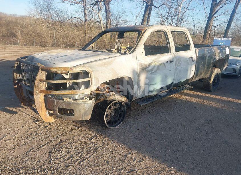 Photo 2 of 2011 Chevrolet Silverado 2500HD LT (VIN 1GC1KXC8XBF192827)