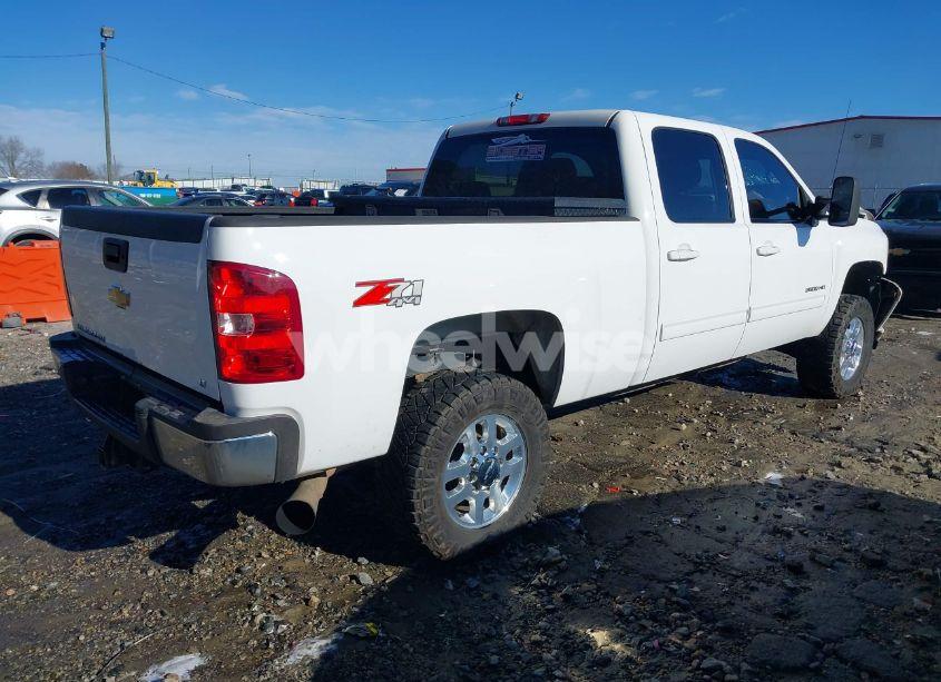 Photo 4 of 2012 Chevrolet Silverado 2500HD LT (VIN 1GC1KXC8XCF218408)