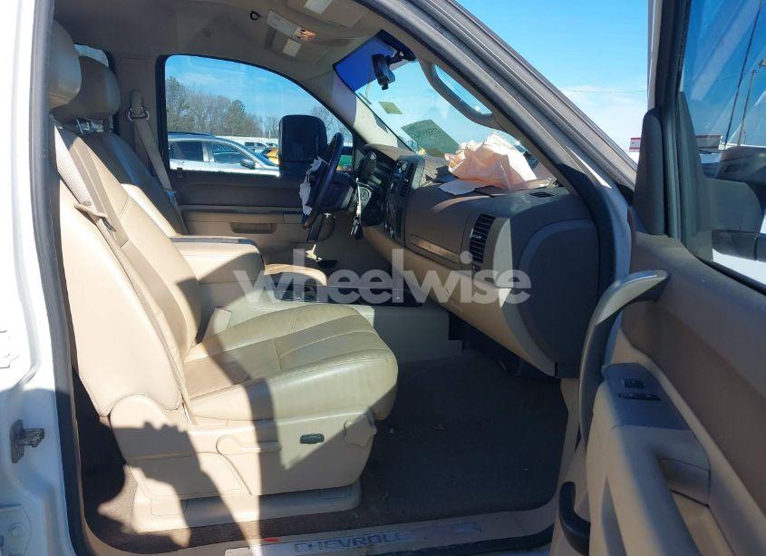 Photo 5 of 2012 Chevrolet Silverado 2500HD LT (VIN 1GC1KXC8XCF218408)