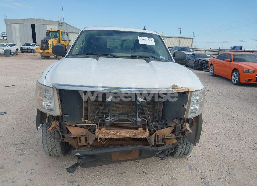 Photo 13 of 2014 Chevrolet Silverado 2500HD LT (VIN 1GC1KXCG0EF128453)