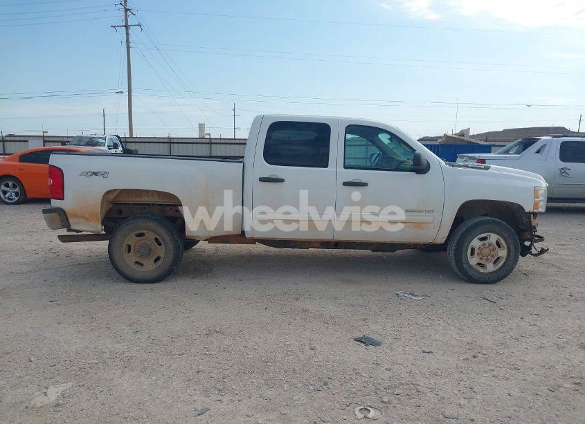 Photo 14 of 2014 Chevrolet Silverado 2500HD LT (VIN 1GC1KXCG0EF128453)