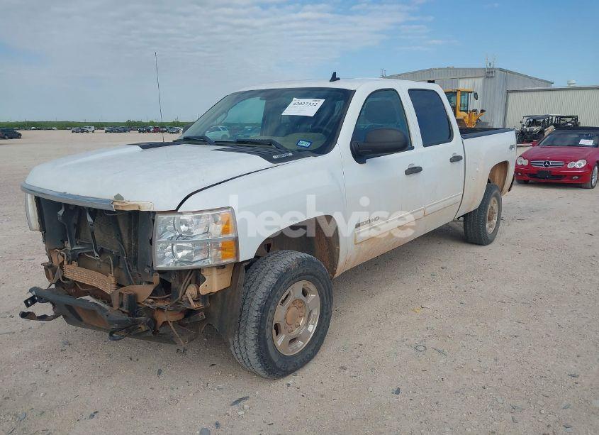 Photo 2 of 2014 Chevrolet Silverado 2500HD LT (VIN 1GC1KXCG0EF128453)