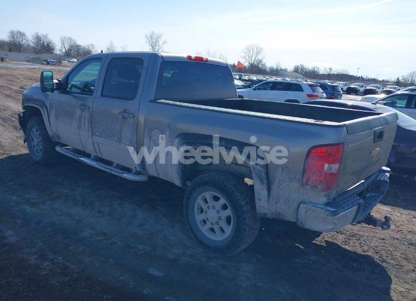 Photo 3 of 2012 Chevrolet Silverado 2500HD LT (VIN 1GC1KXCG1CF165833)