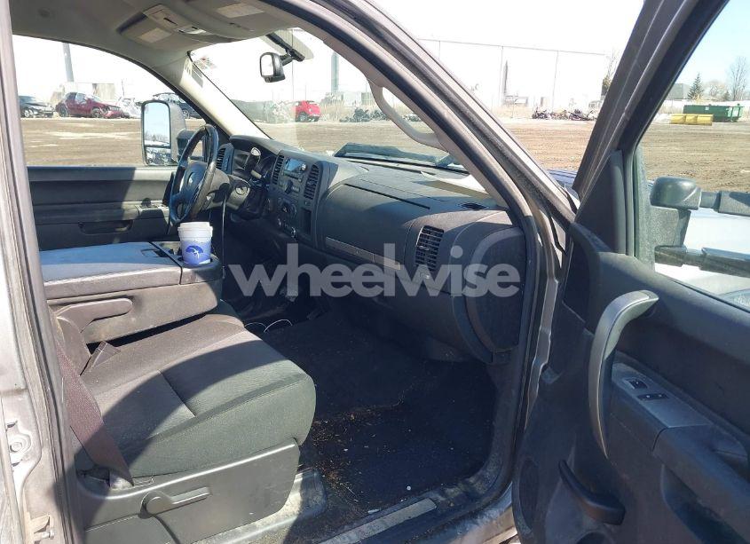 Photo 5 of 2012 Chevrolet Silverado 2500HD LT (VIN 1GC1KXCG1CF165833)