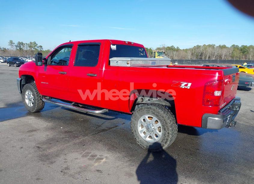 Photo 3 of 2013 Chevrolet Silverado 2500HD LT (VIN 1GC1KXCG1DF144630)