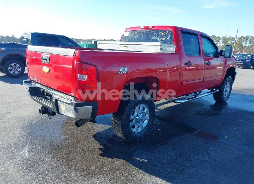 Photo 4 of 2013 Chevrolet Silverado 2500HD LT (VIN 1GC1KXCG1DF144630)